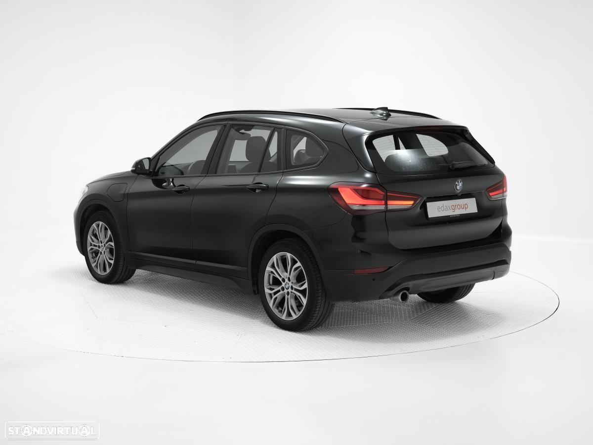 BMW X1 25 e xDrive Corporate Edition - 4