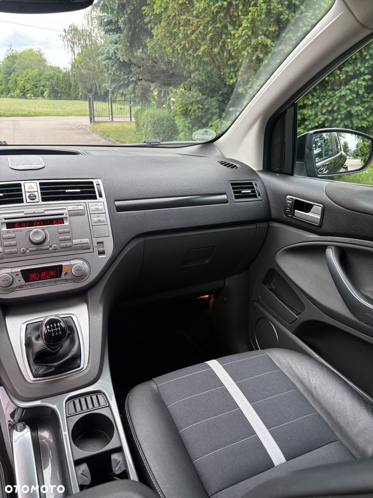 Ford Kuga 2.0 TDCi 4x4 Titanium - 22