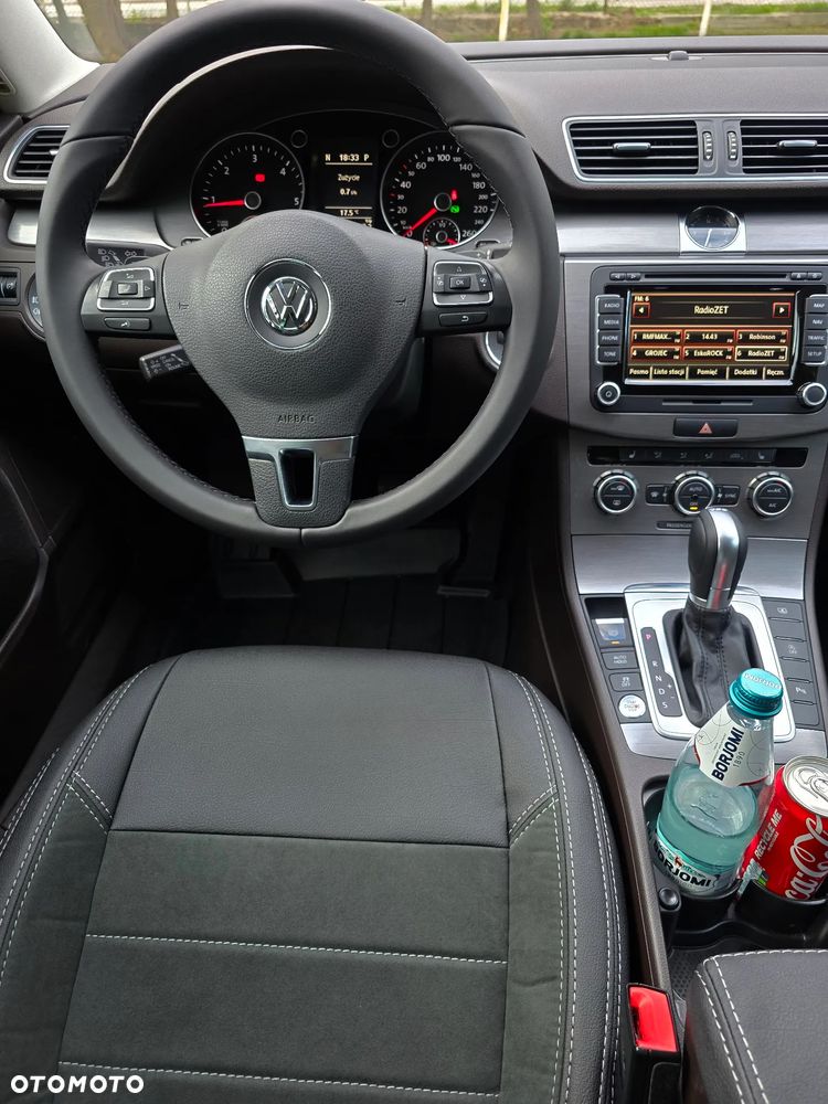 Volkswagen Passat 2.0 TDI Comfortline DSG - 28