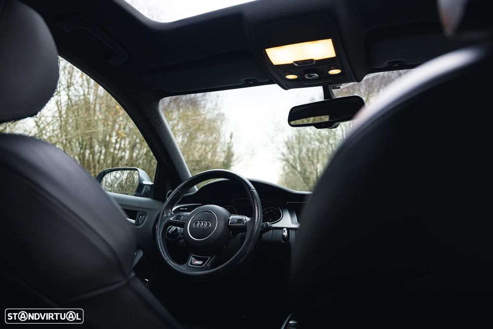 Audi A4 2.0 TDI DPF S line Sport Pack - 47