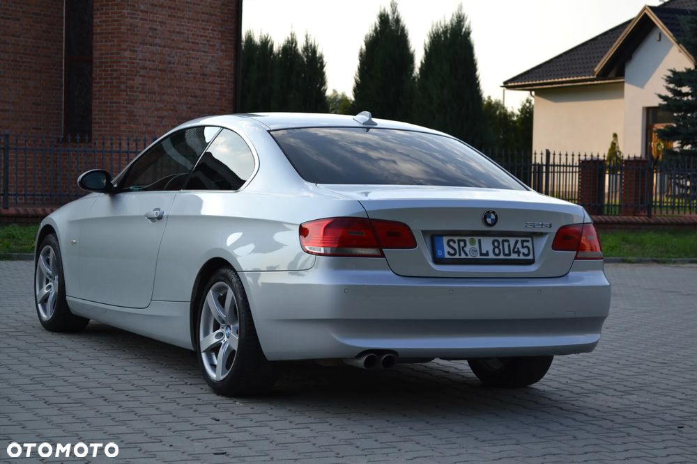 BMW Seria 3 325i - 20