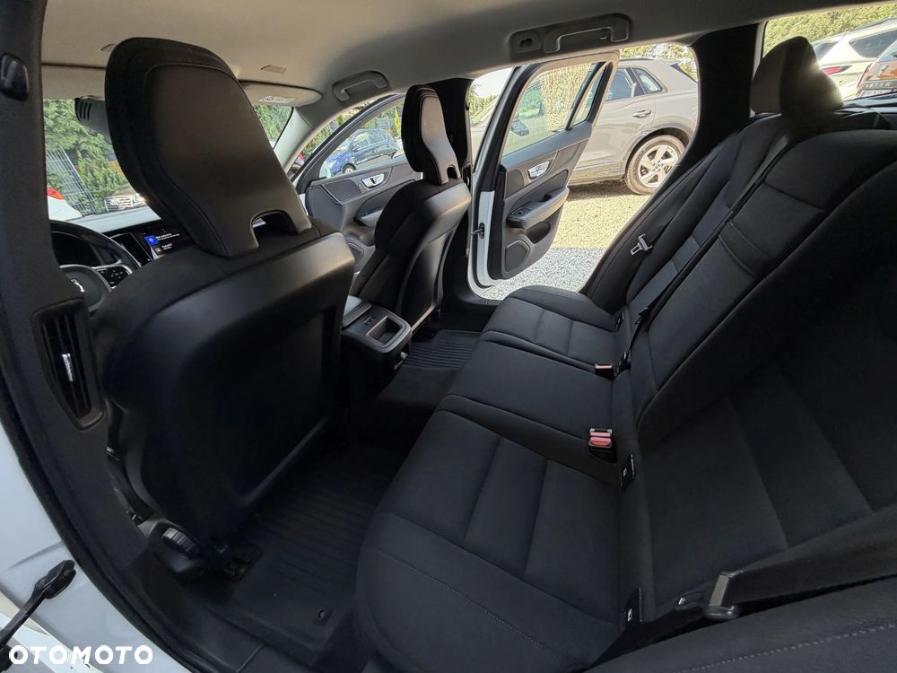 Volvo V60 D3 Geartronic Momentum Pro - 20