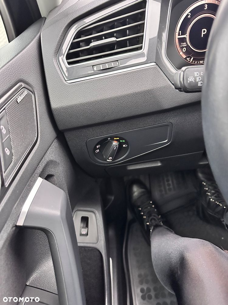 Volkswagen Tiguan - 10