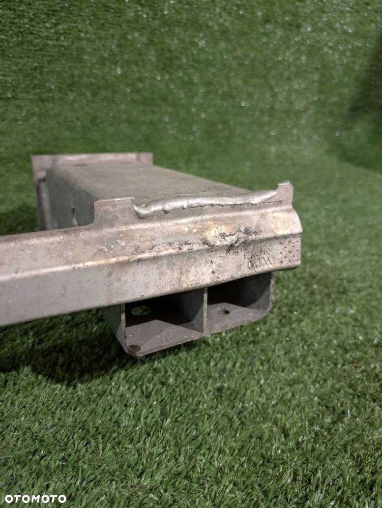 BELKA ZDERZAKA PRZEDNIEGO PRZÓD DOLNA VOLVO XC60 II NR.526 - 2