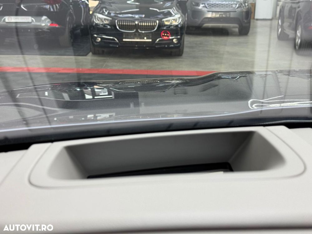 Jaguar F-Pace 30t AWD Prestige - 13