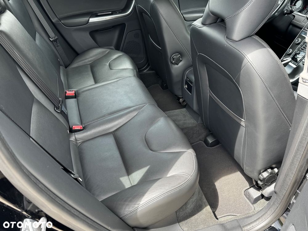 Volvo XC 60 D4 Geartronic Momentum - 38