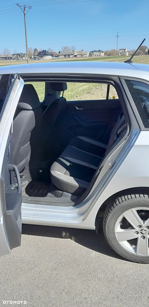 Skoda RAPID ver-1-6-tdi-dpf-ambition - 11