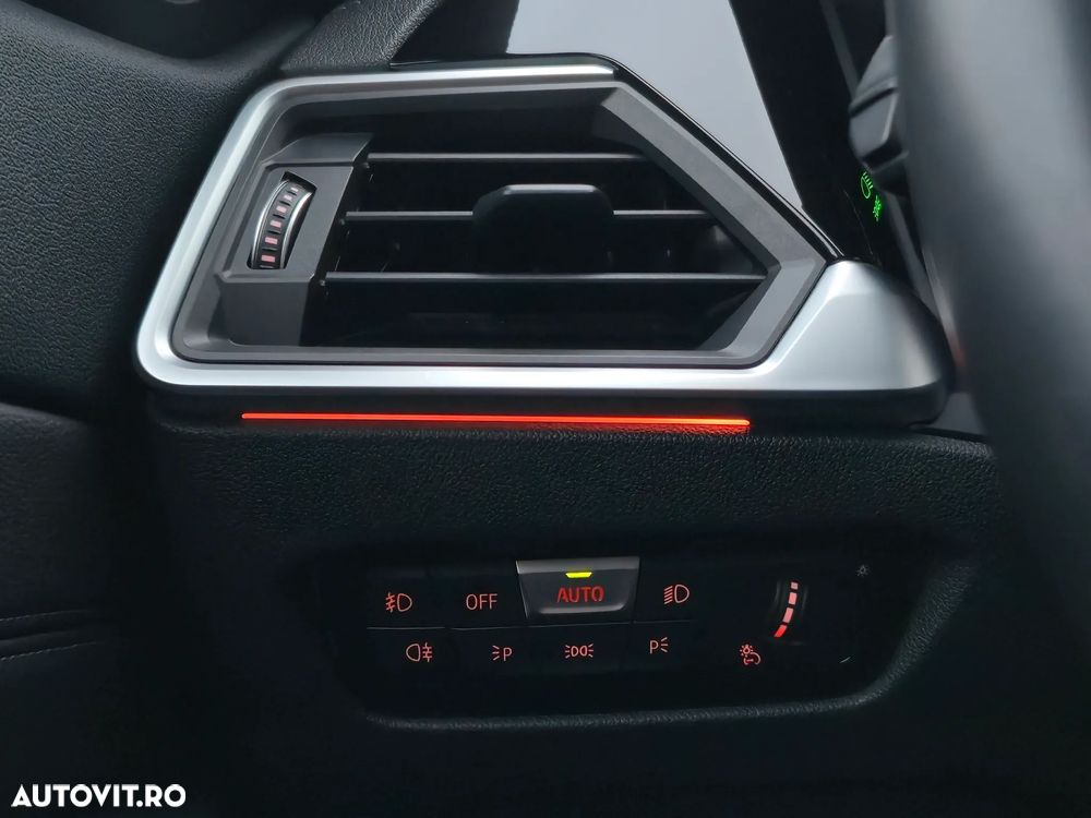 BMW Seria 3 330e iPerformance M Sport - 33