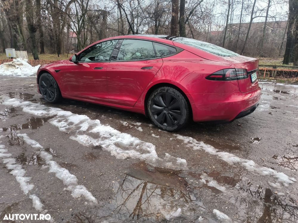 Tesla Model S - 4