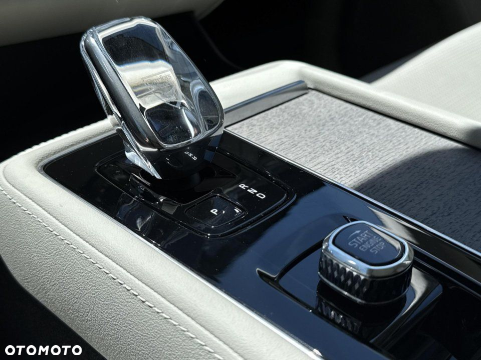 Volvo XC 90 - 23