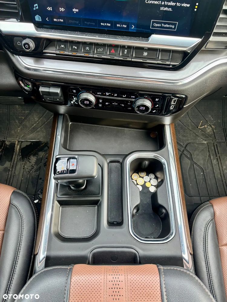 Chevrolet Silverado - 13