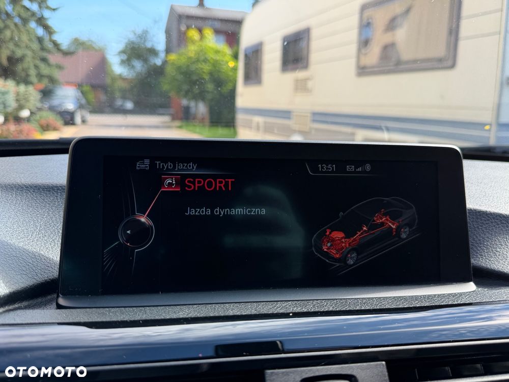 BMW Seria 3 320d Efficient Dynamic Edition Sport Line - 34