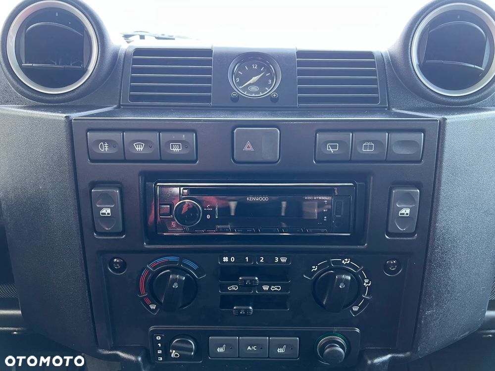 Land Rover Defender 90 DPF SE - 22