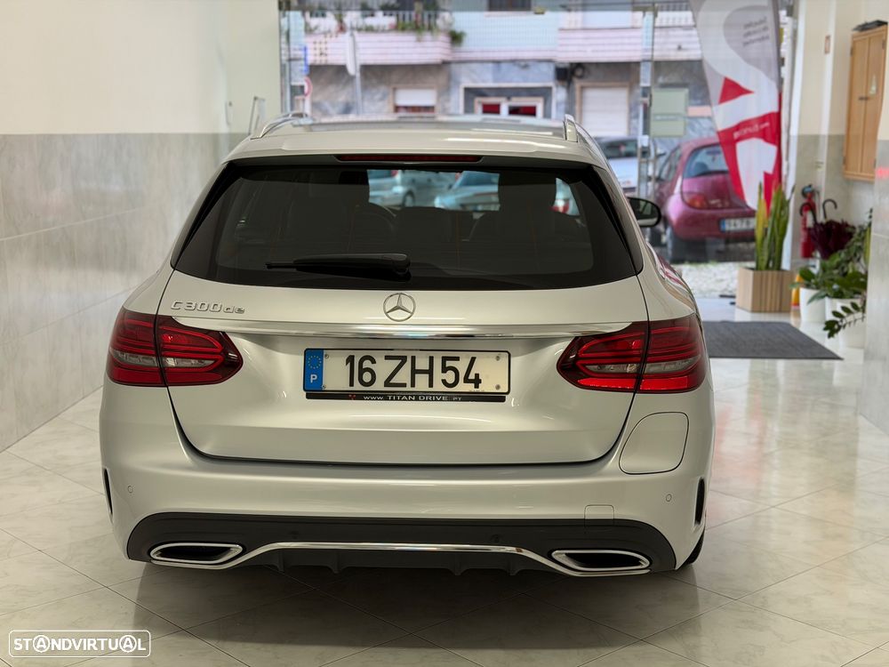 Mercedes-Benz C 300 BlueTEC Hybrid AMG Line - 5