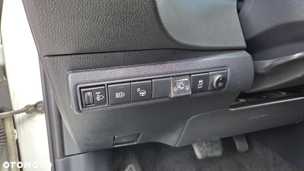 Toyota Corolla 1.8 Hybrid Comfort - 18