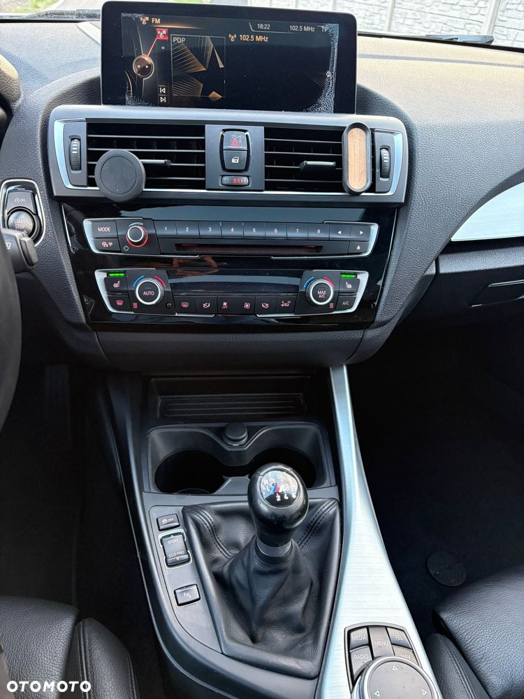 BMW Seria 1 118d Sport Line - 24