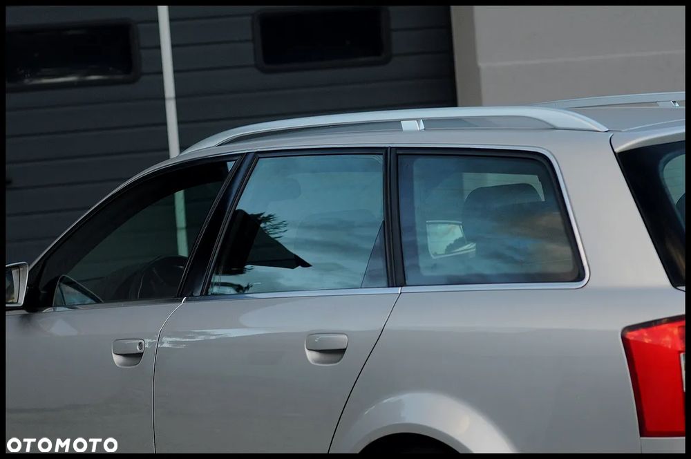 Audi A4 Avant 2.4 - 21