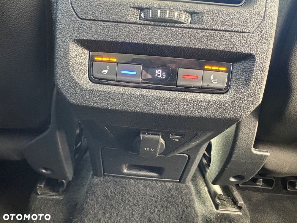 Volkswagen Touran 2.0 TDI BMT Special Edition DSG - 15
