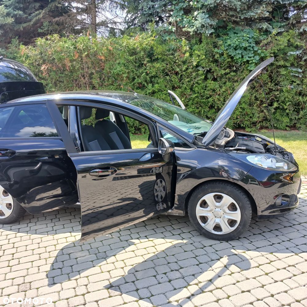 Ford Fiesta - 12