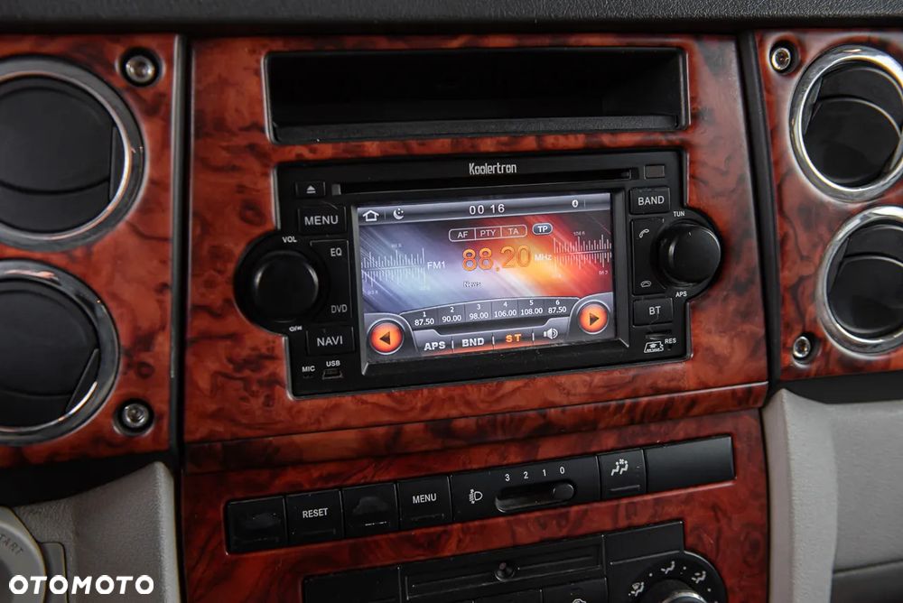 Jeep Commander 5.7 V8 HEMI Automatik Limited - 20