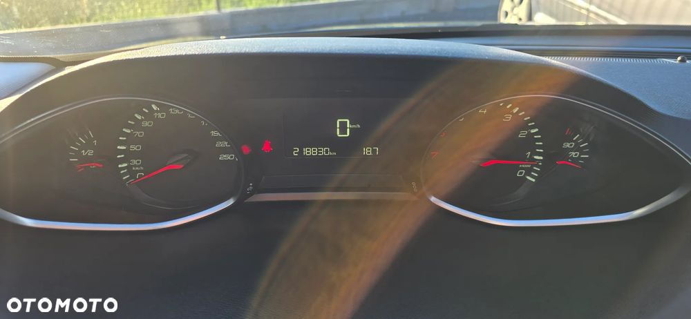 Peugeot 308 1.2 PureTech Allure S&S - 14