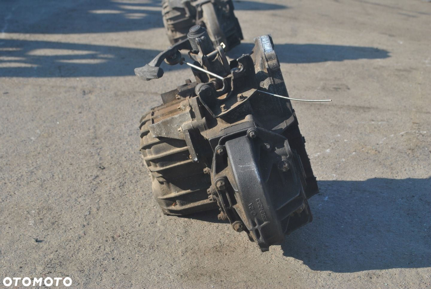 SKRZYNIA MANUALNA BIEGÓW OPEL ASTRA H III 1.9 CDTI M32 - 4