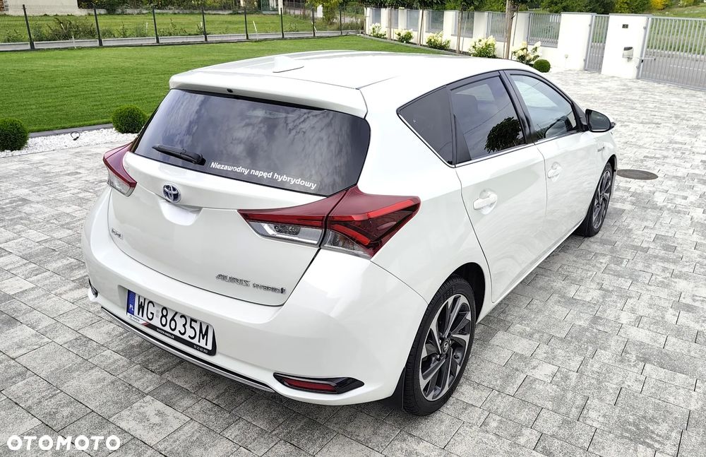 Toyota Auris 2015 photo 5