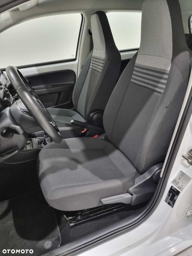Volkswagen up! - 16