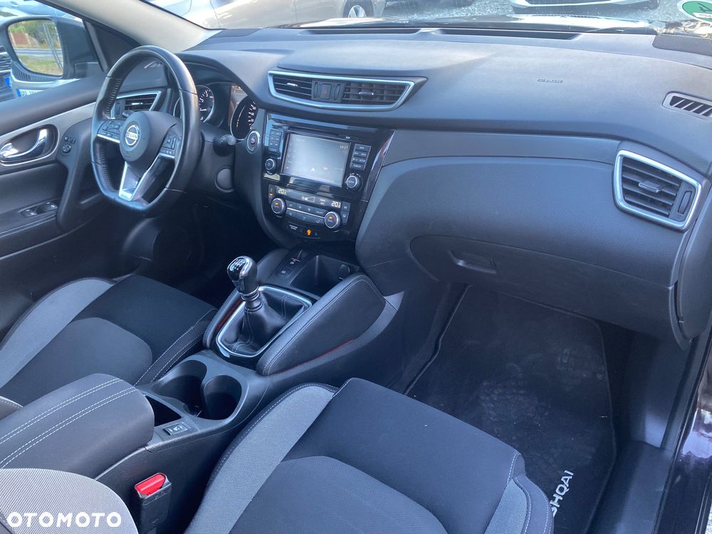 Nissan Qashqai 1.6 DIG-T N-Tec - 25