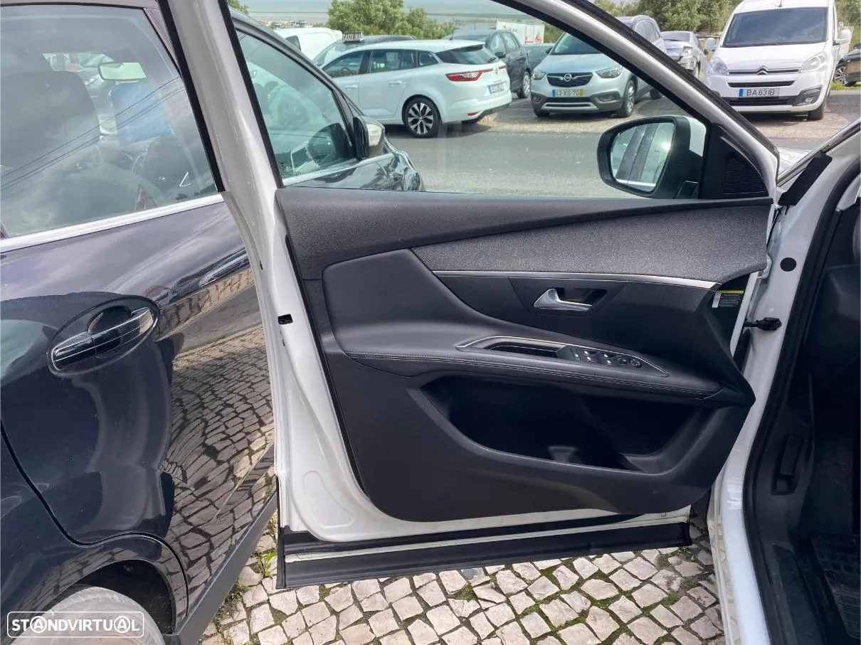 Peugeot 3008 BlueHDi 130 Stop & Start EAT8 Allure - 10