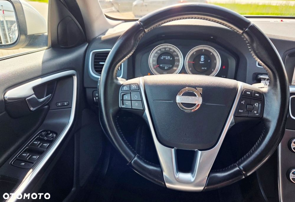 Volvo S60 DRIVe Momentum - 33