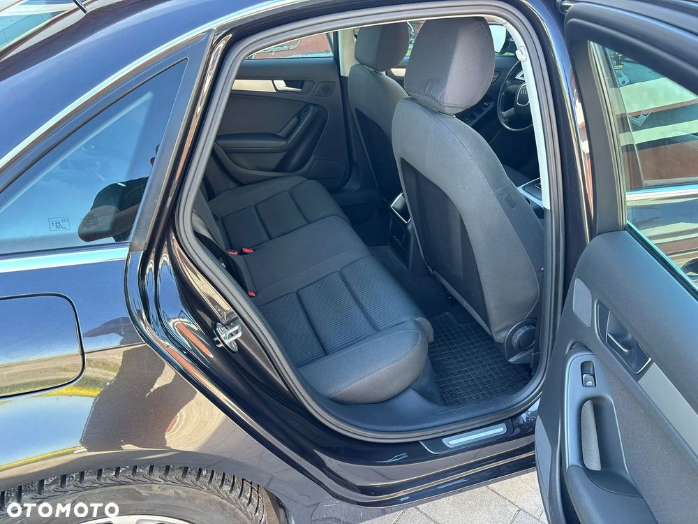 Audi A4 Limousine - 15