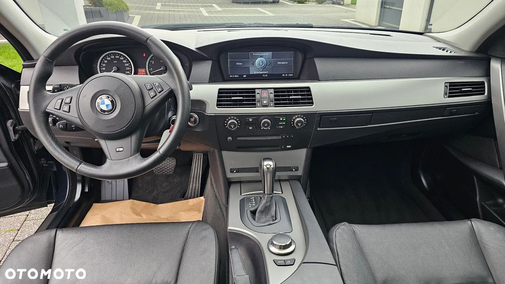BMW Seria 5 525i - 15
