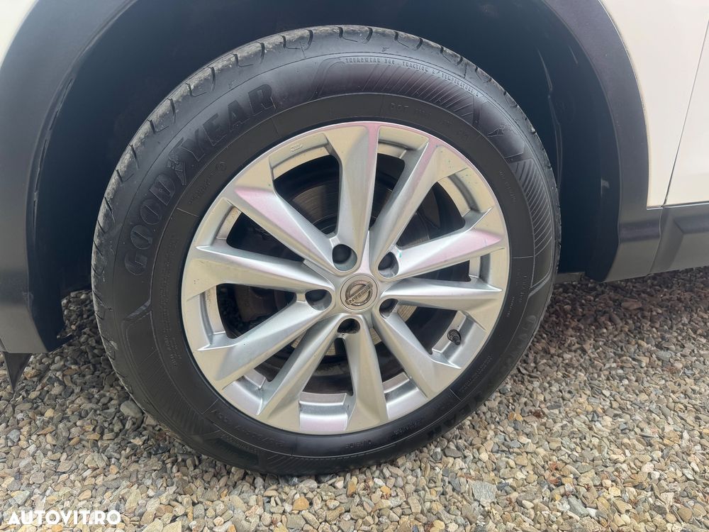 Nissan Qashqai 1.5 DCI N-Connecta - 24