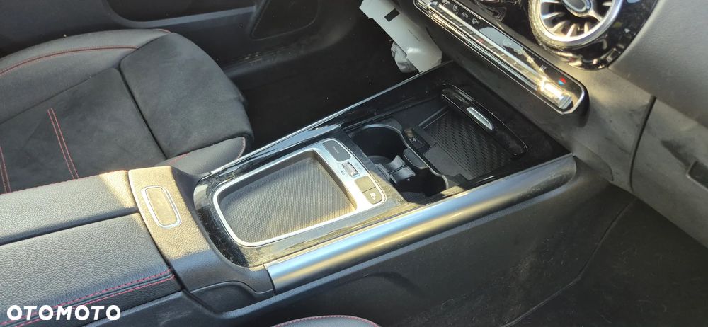 Mercedes-Benz GLA 250e AMG Line - 30