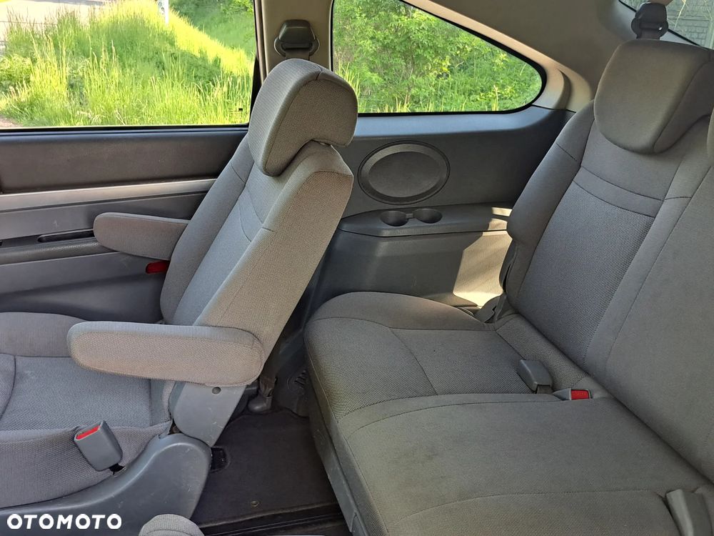 SsangYong/KGM Rodius - 14