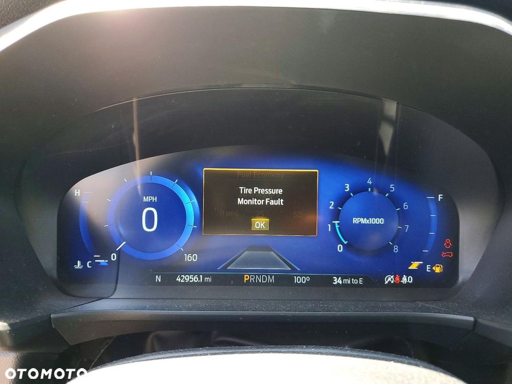 Ford Escape 2.0 EcoBoost AWD Titanium - 11