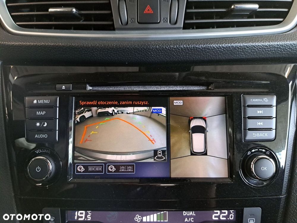 Nissan Qashqai 1.3 DIG-T N-Connecta DCT - 25