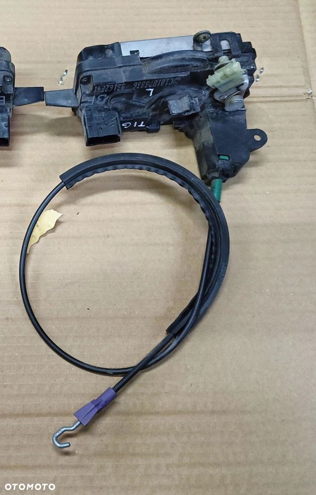 Tigra B zamek drzwi przednie przód LEWY Opel