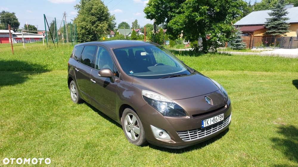Renault Grand Scenic - 1
