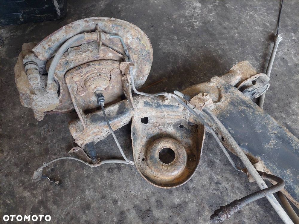 BELKA OŚ ZAWIESZENIA TARCZE Z ABS TOYOTA PREVIA II - 5