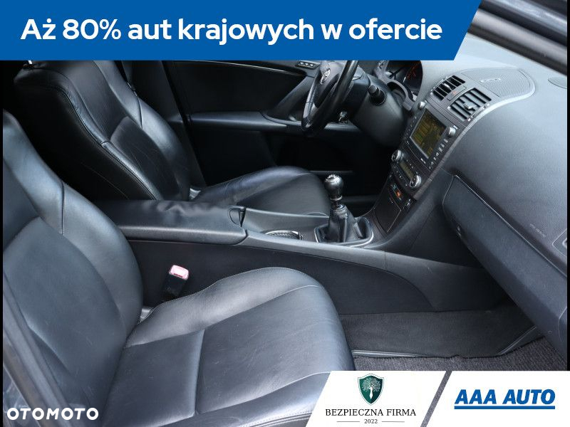 Toyota Avensis - 10