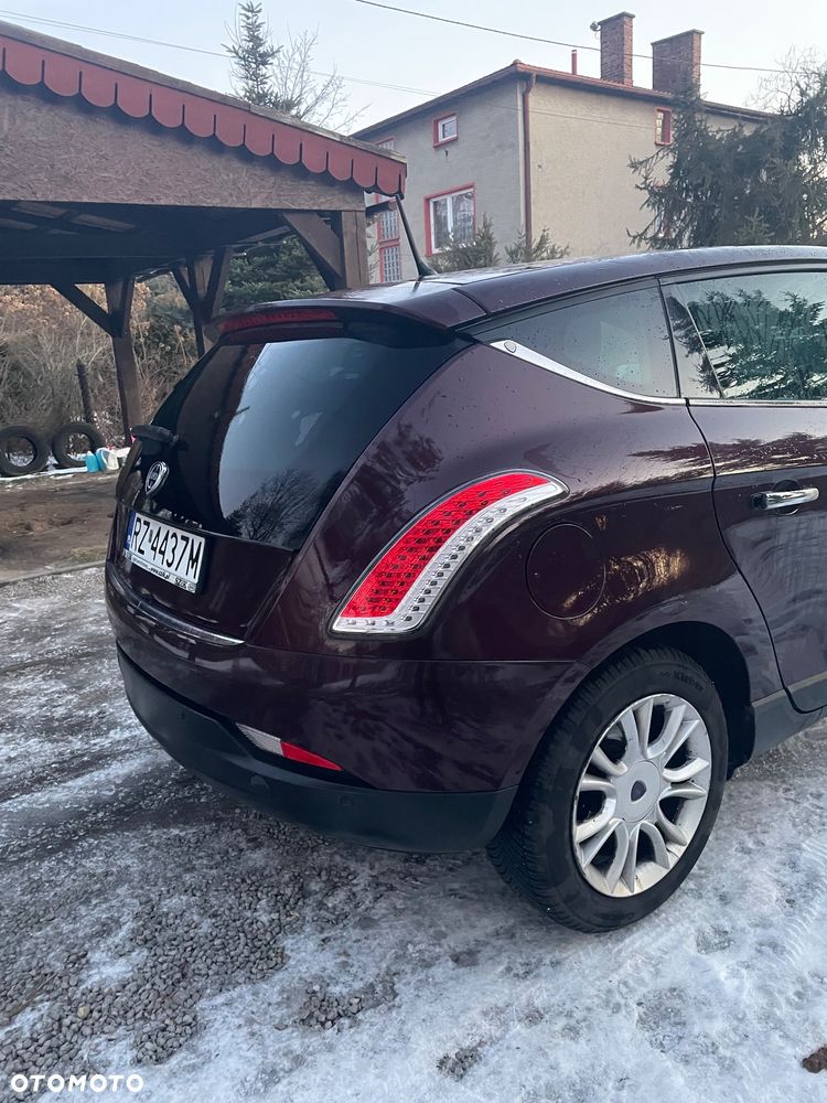 Lancia Delta 1.6 MJ Platino - 5