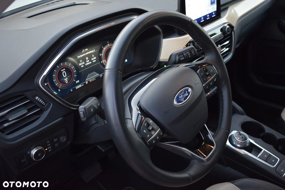 Ford Escape 2.0 EcoBoost AWD Titanium - 22