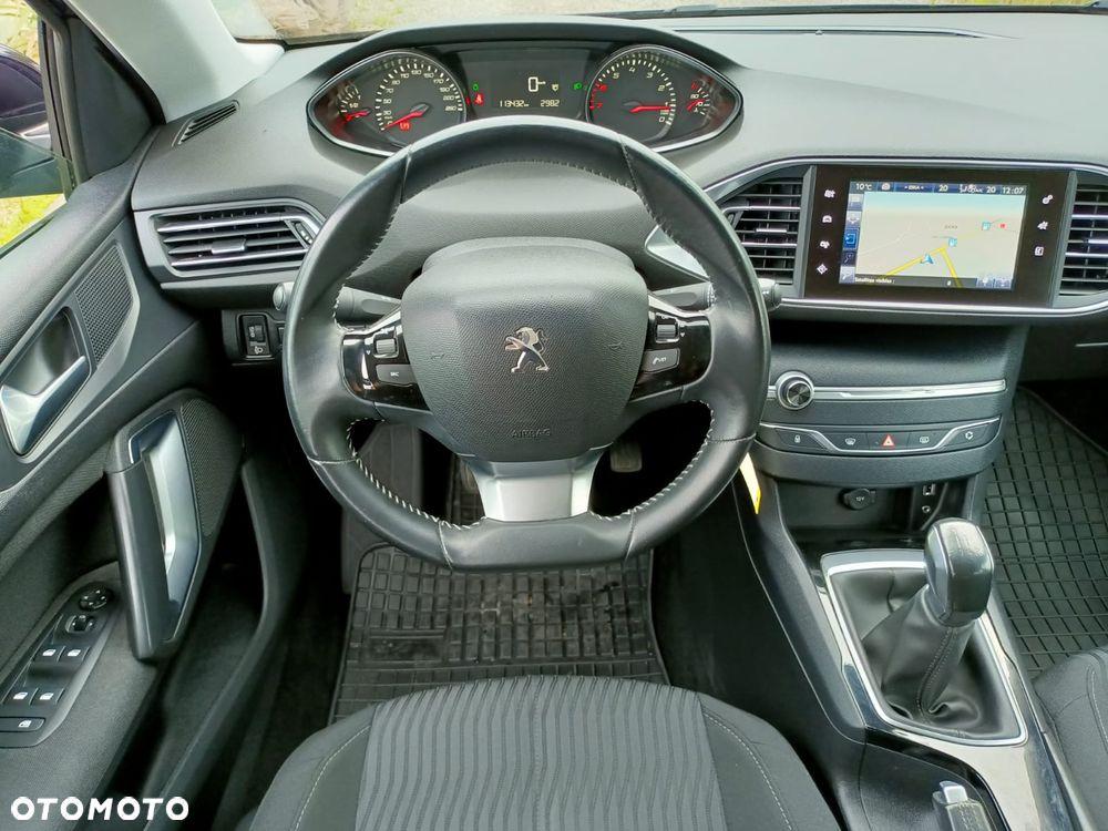 Peugeot 308 1.2 PureTech Business Line S&S - 15