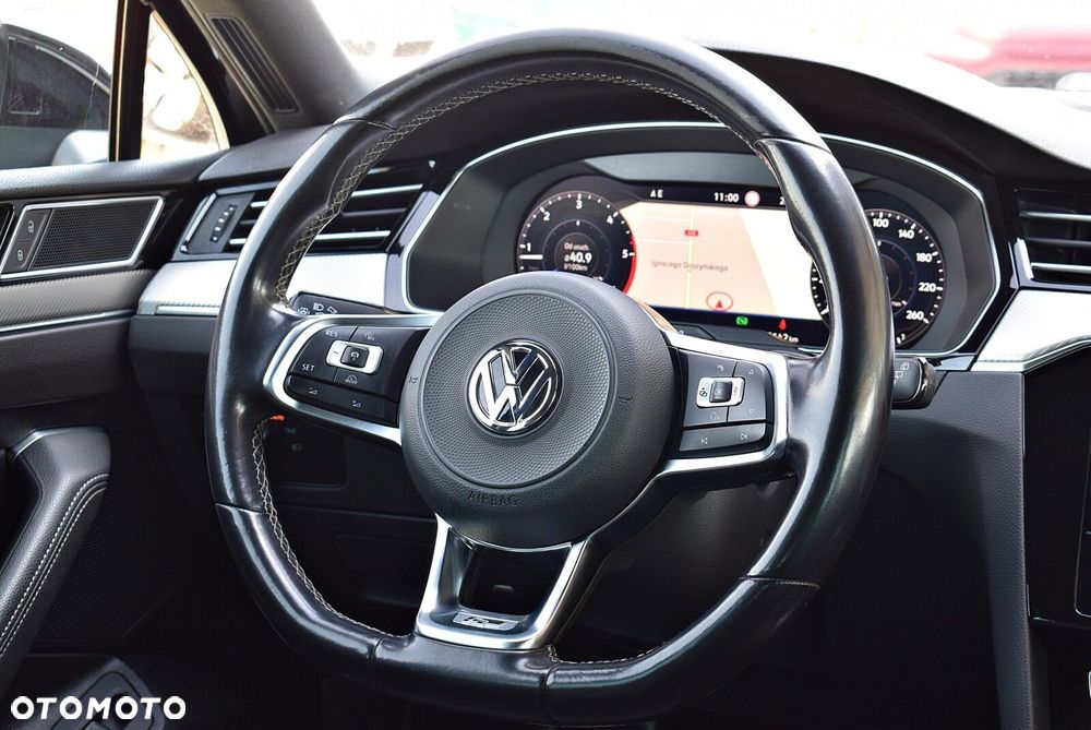Volkswagen Passat - 19