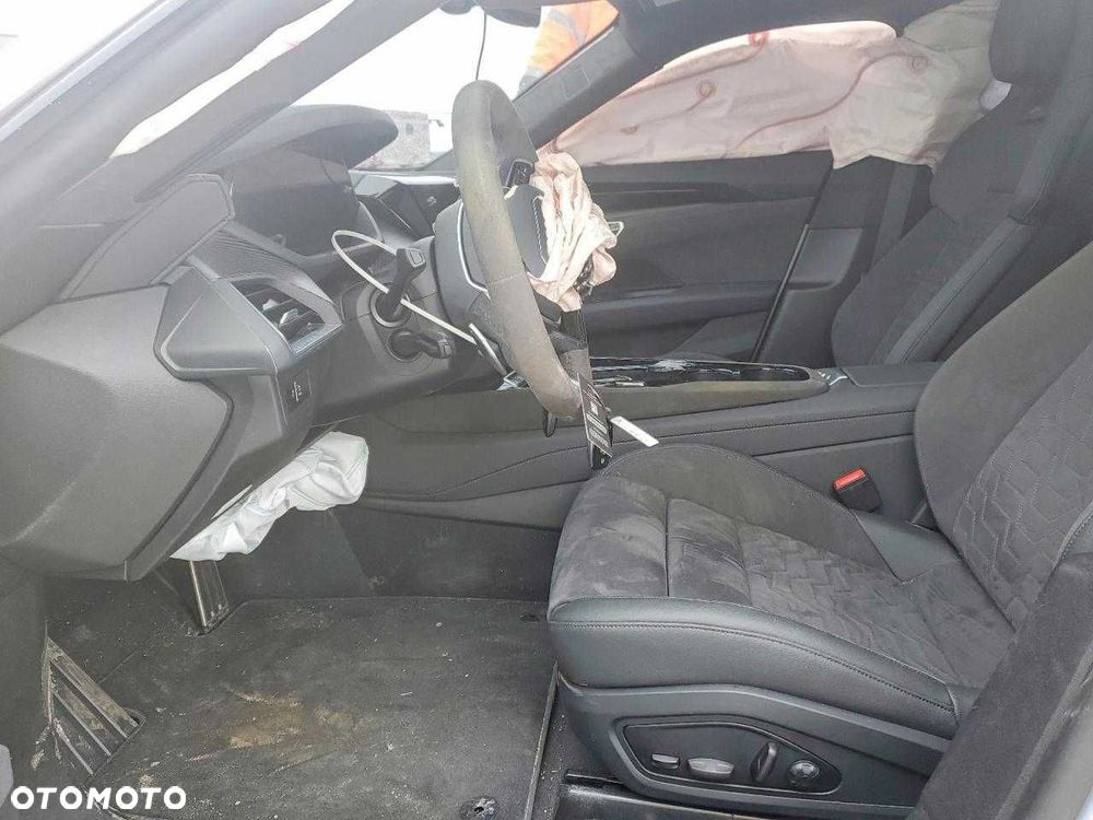 Części do samochodu Audi RS e-tron z 2024 roku, wersja USA. - 8