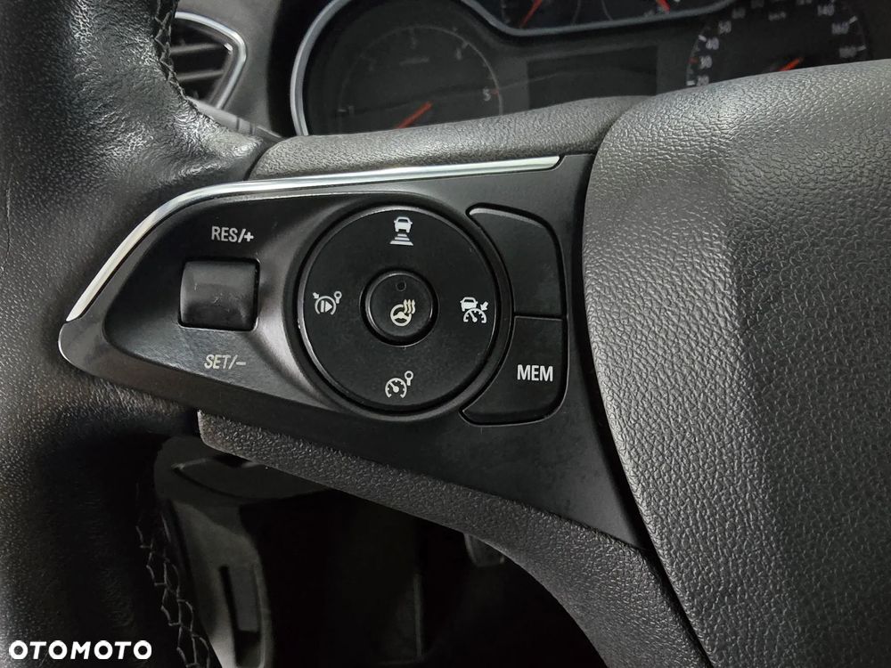 Opel Grandland X 1.5 D Start/Stop Business Elegance - 13