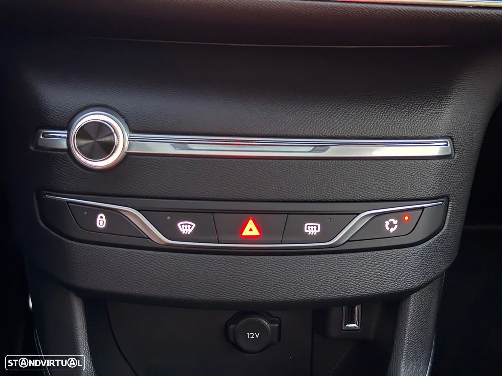 Peugeot 308 1.2 PureTech GT Line EAT8 - 38