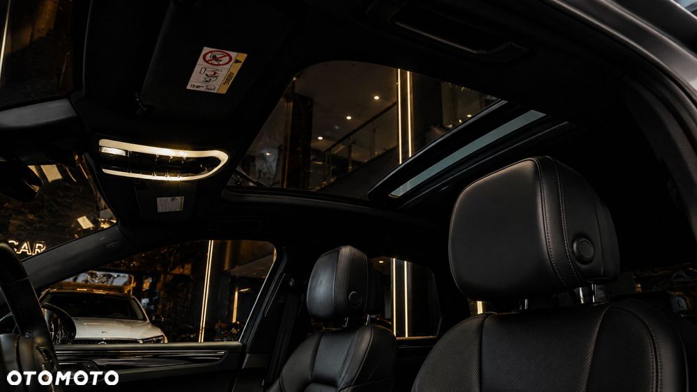 Porsche Macan - 36